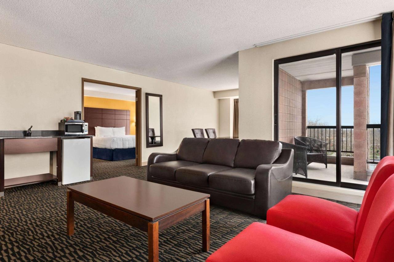 Ramada Plaza By Wyndham Niagara Falls Exterior foto
