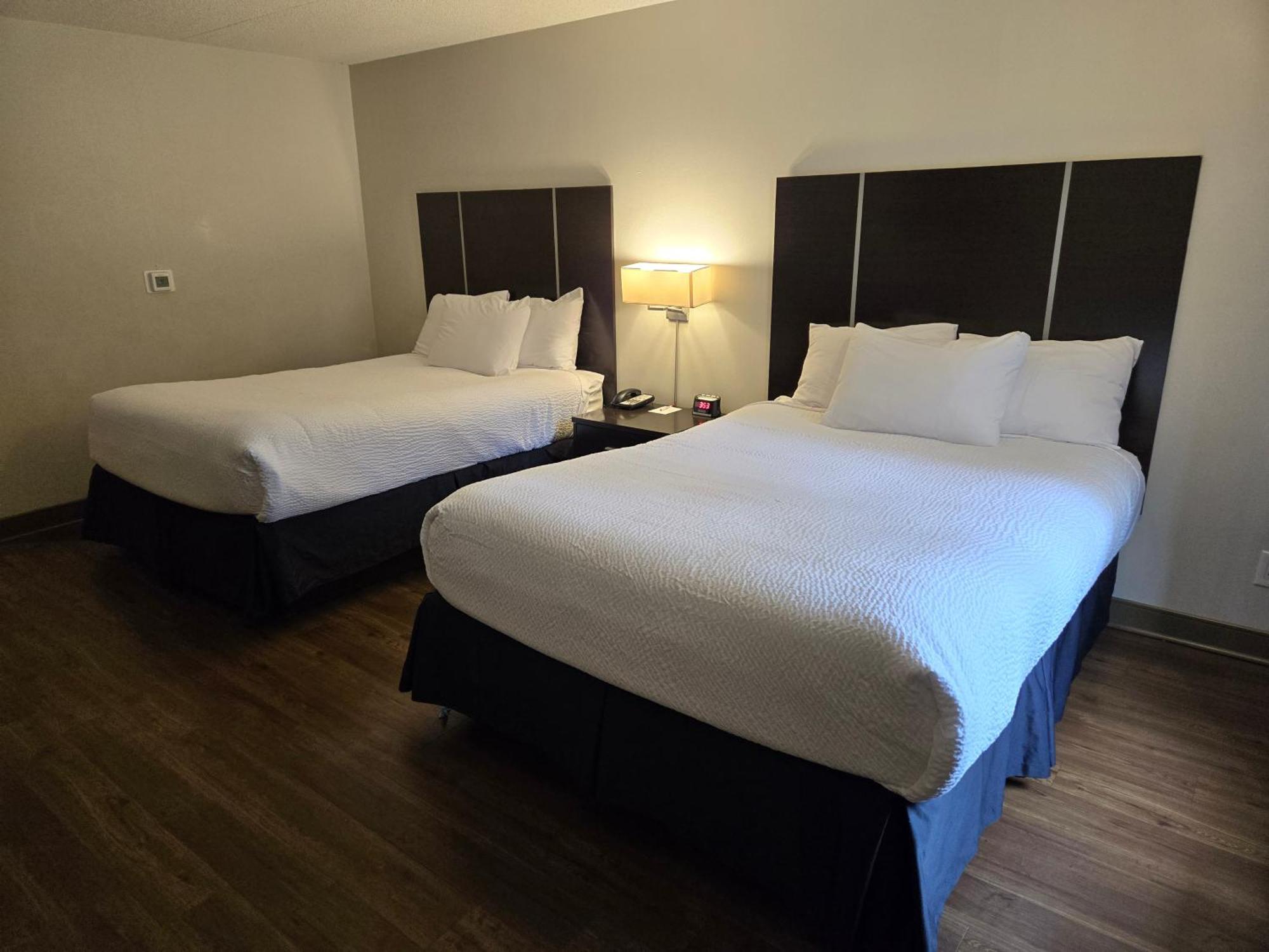 Ramada Plaza By Wyndham Niagara Falls Exterior foto