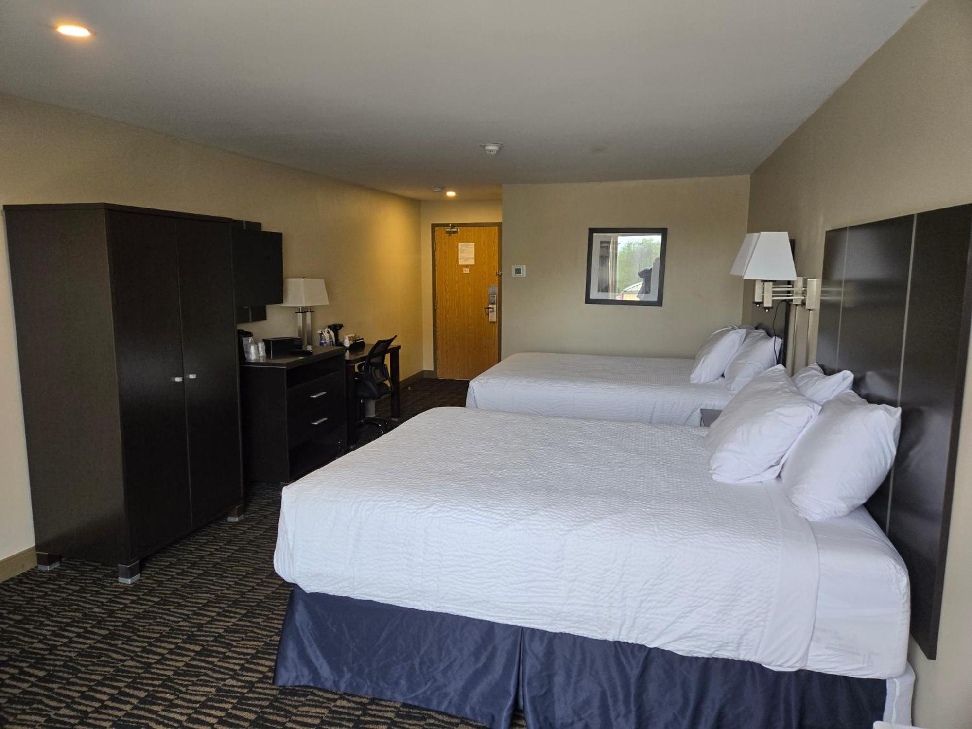 Ramada Plaza By Wyndham Niagara Falls Exterior foto