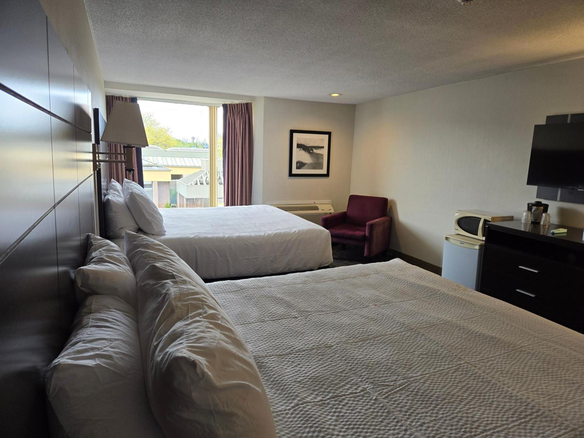 Ramada Plaza By Wyndham Niagara Falls Exterior foto