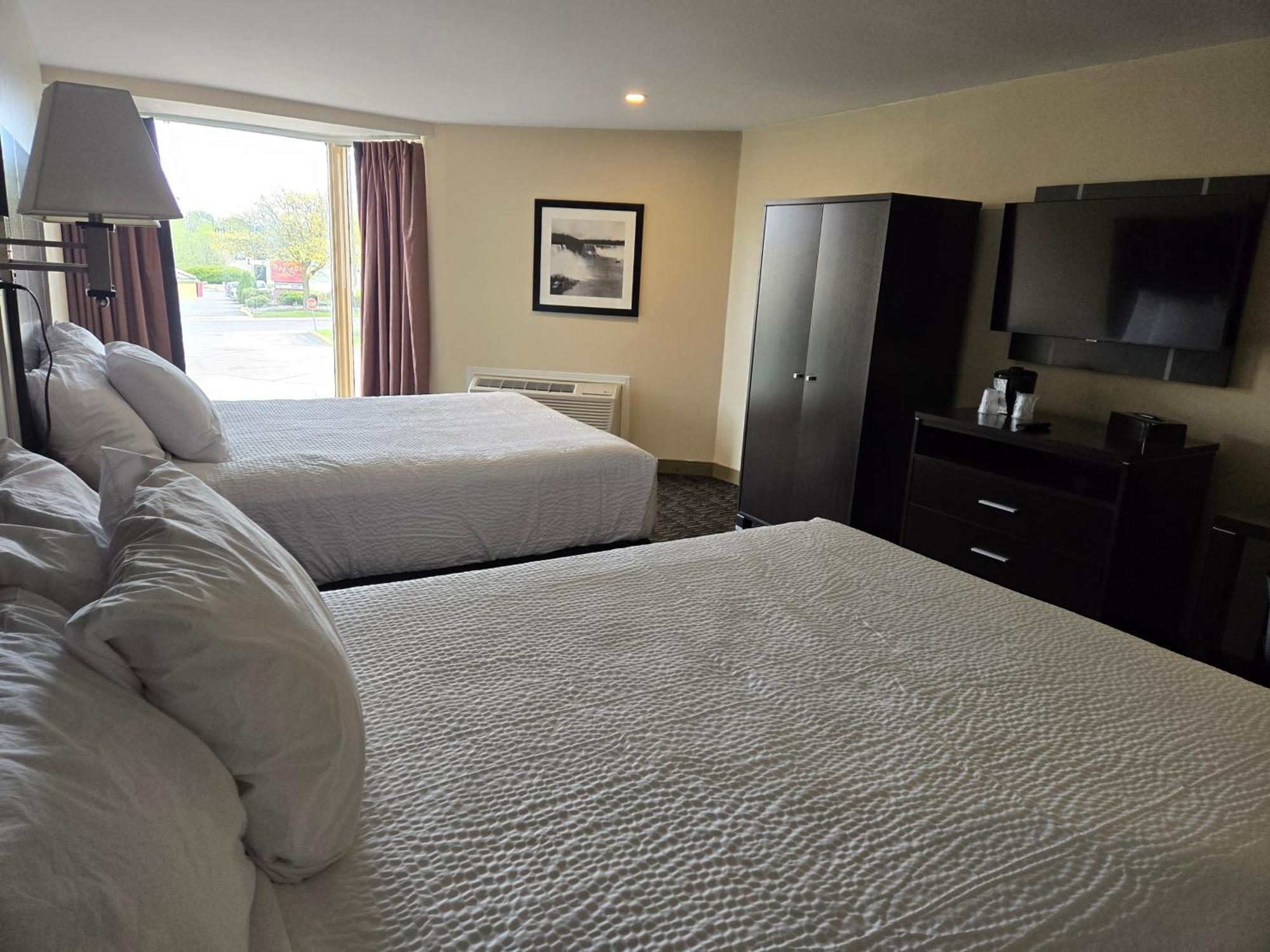 Ramada Plaza By Wyndham Niagara Falls Exterior foto