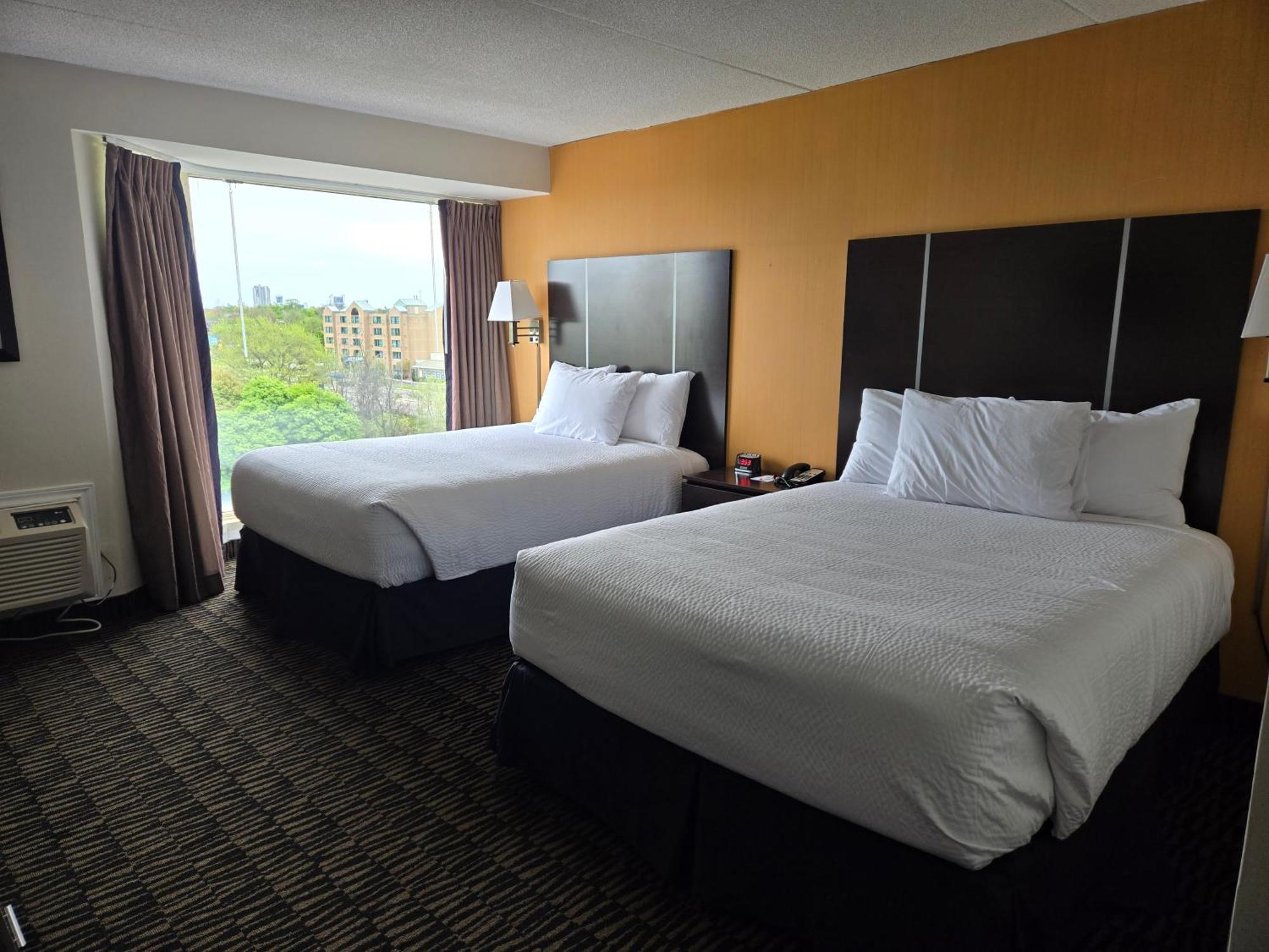 Ramada Plaza By Wyndham Niagara Falls Exterior foto