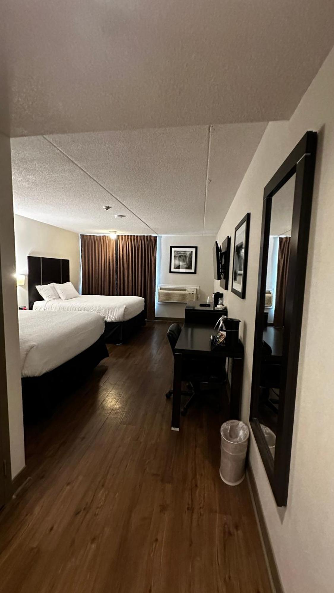 Ramada Plaza By Wyndham Niagara Falls Exterior foto