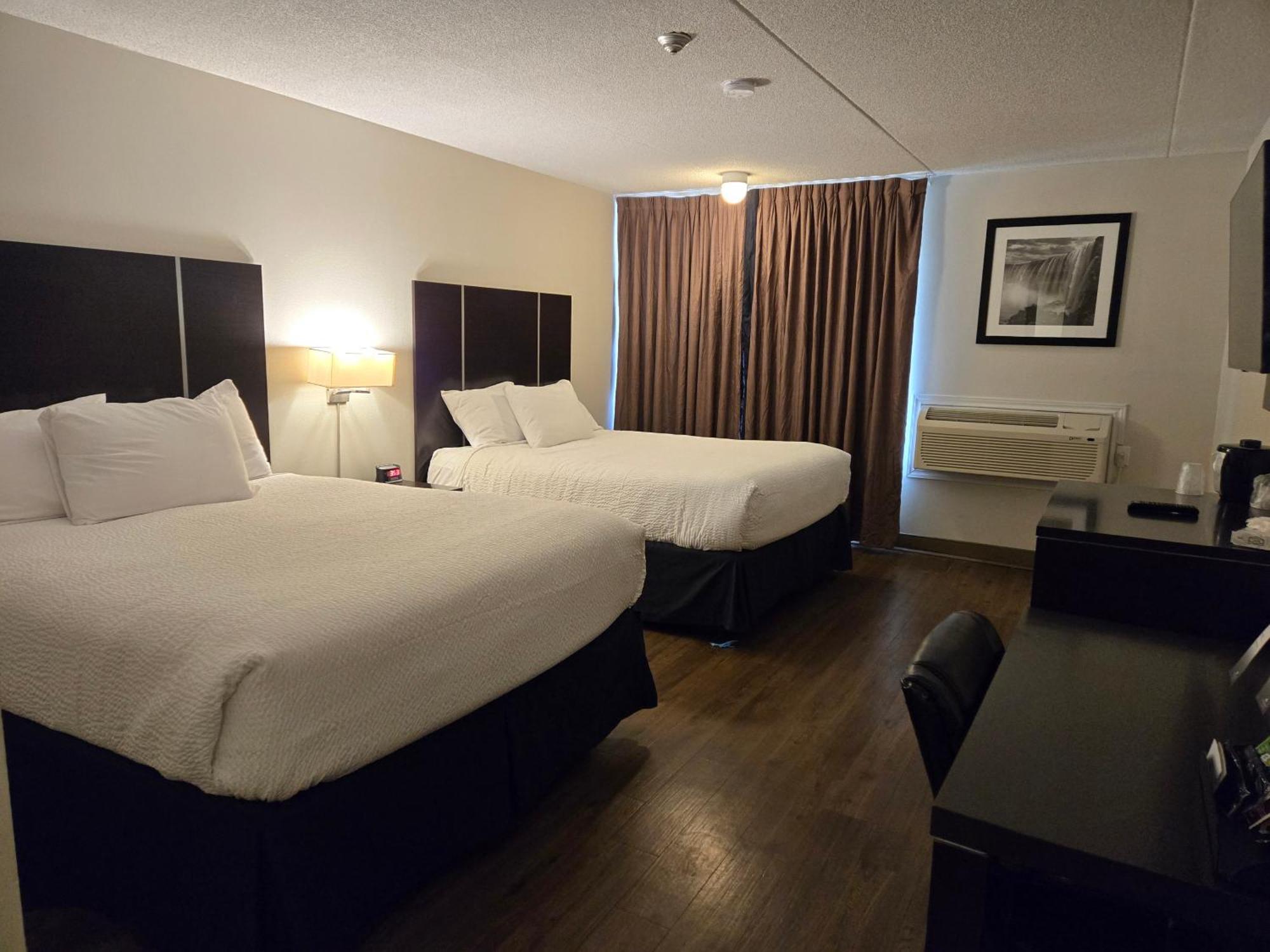 Ramada Plaza By Wyndham Niagara Falls Exterior foto