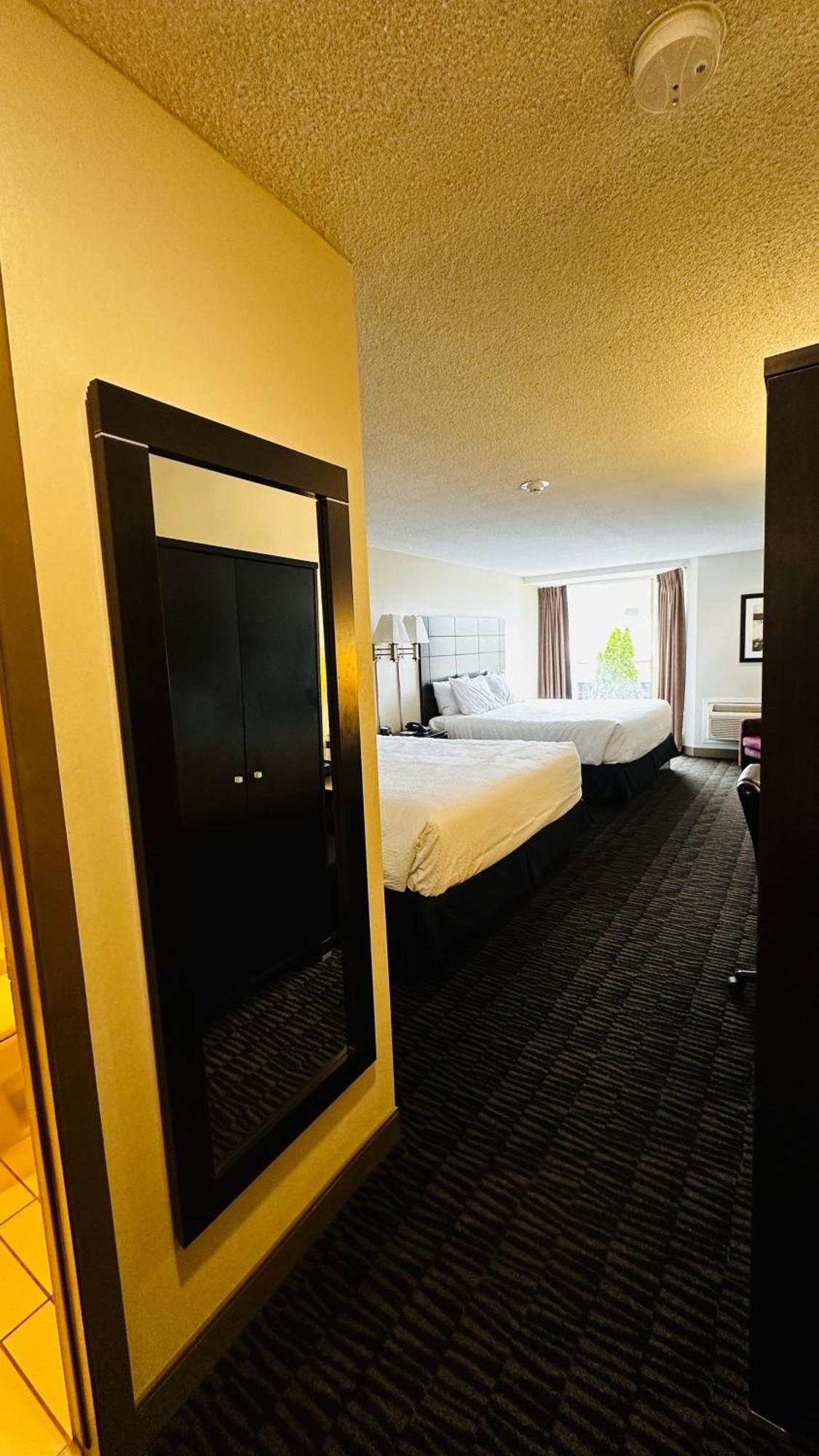 Ramada Plaza By Wyndham Niagara Falls Exterior foto