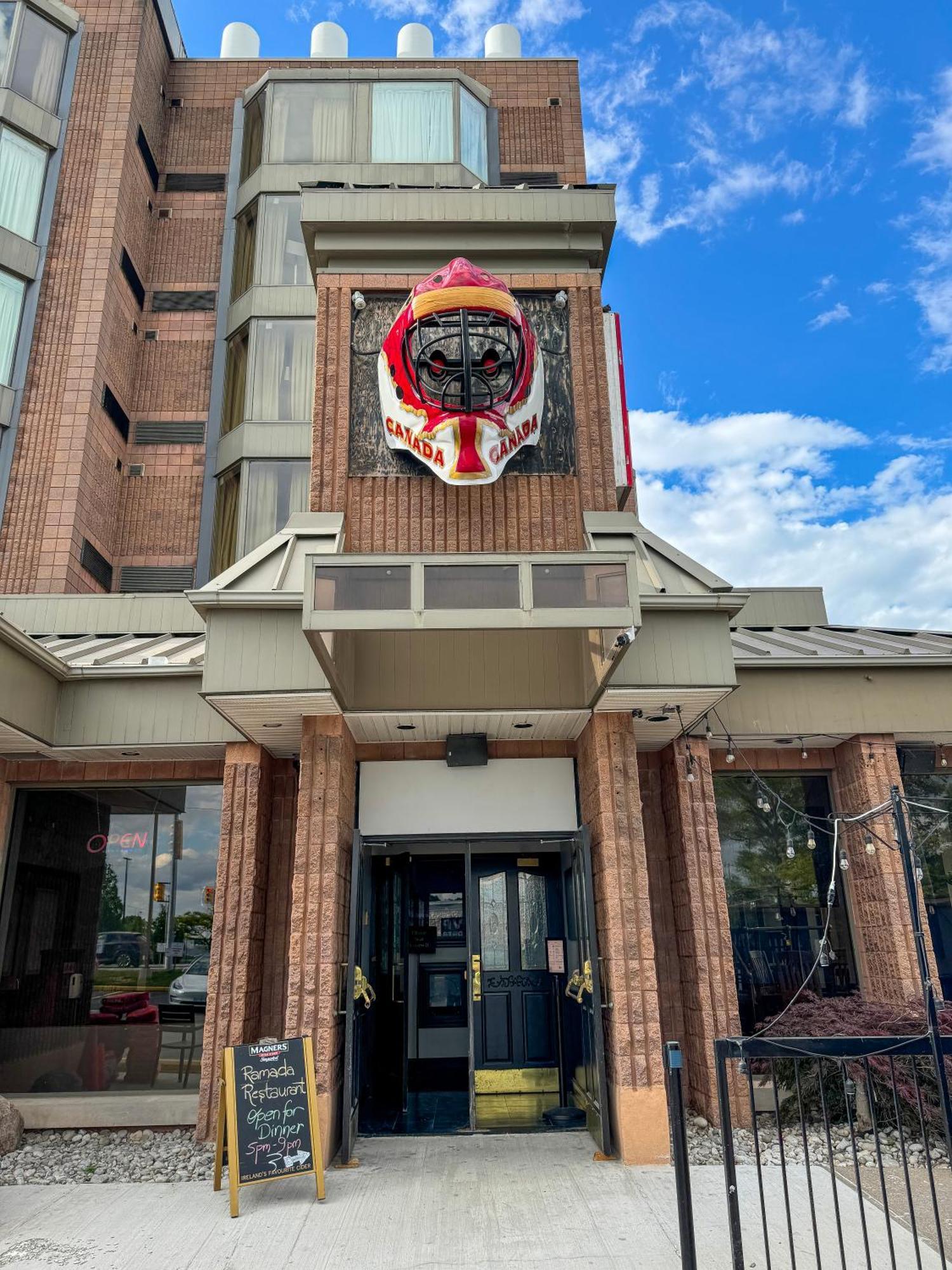 Ramada Plaza By Wyndham Niagara Falls Exterior foto